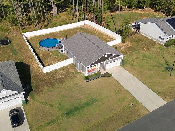 5th image of 93 Regis Ln