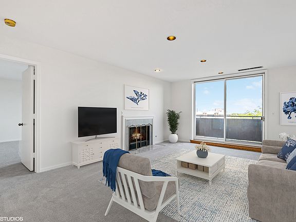 2nd image of 4545 W Touhy Ave APT 605E