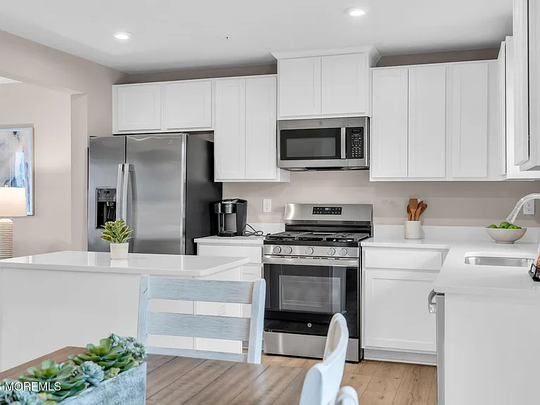 101 Maria Loretta Ln #101 — Photo 12