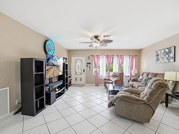 5th image of 564 NW 55th St