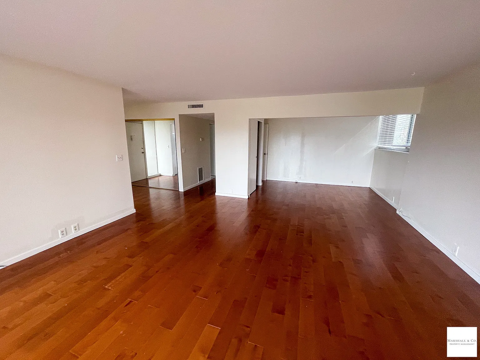 Beautiful Tiburon! Quiet 3br/2ba Condo, Enjoy Bay Views! Lg. Deck + More! — Photo 3