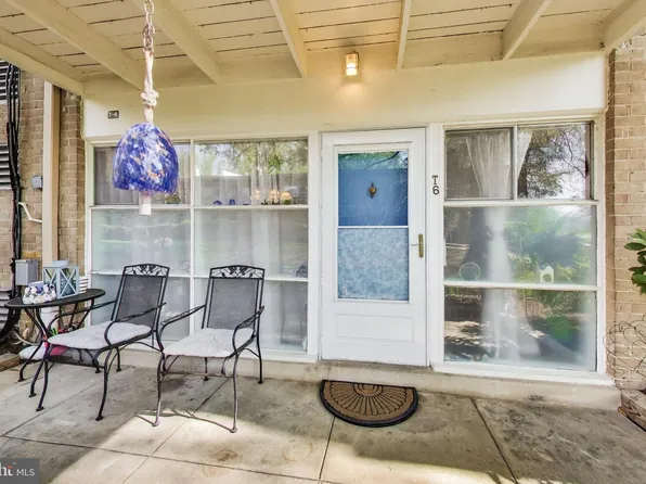 4909 Americana Dr #A, Annandale, VA 22003