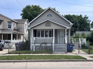 1129 Dr Martin Luther King Dr, Racine, WI 53404