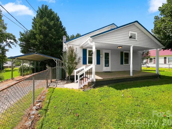 8 Crescent St, Granite Falls, NC 28630