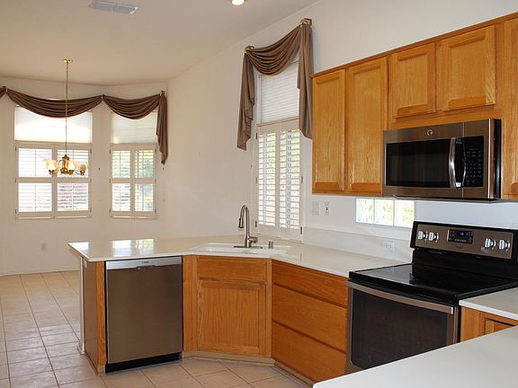 2nd image of 5812 Sandlewood Way