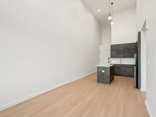 1 Mallory Avenue image 30 of 51