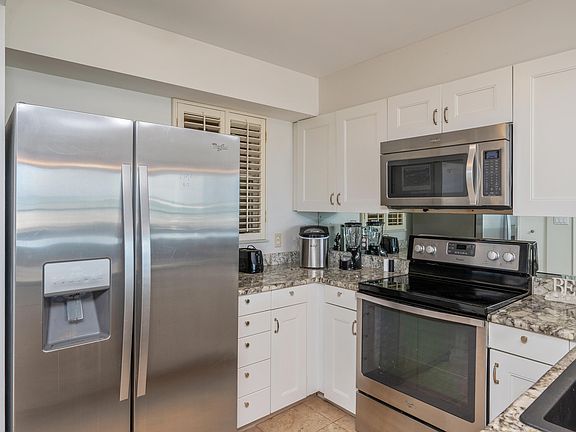 5th image of 480 Gulf Shore Dr Unit 502
