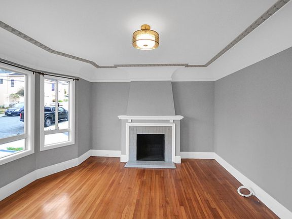 3rd image of 319 Byxbee St