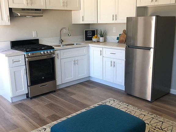 3rd image of 2537 K St #B