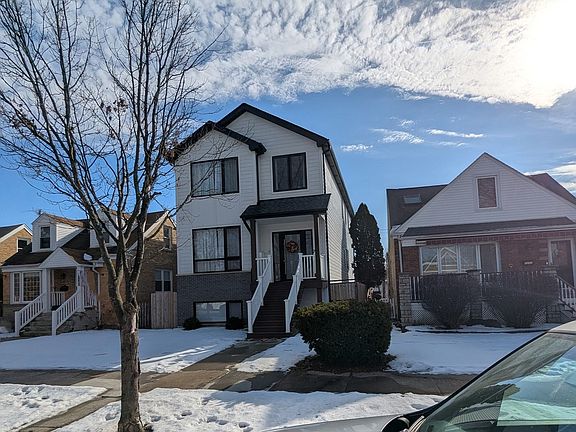 2nd image of 7251 W Palatine Ave