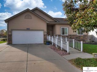 18753 N St, Omaha, NE 68135