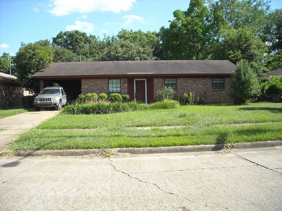 1st image of 812 Pickwick Pl