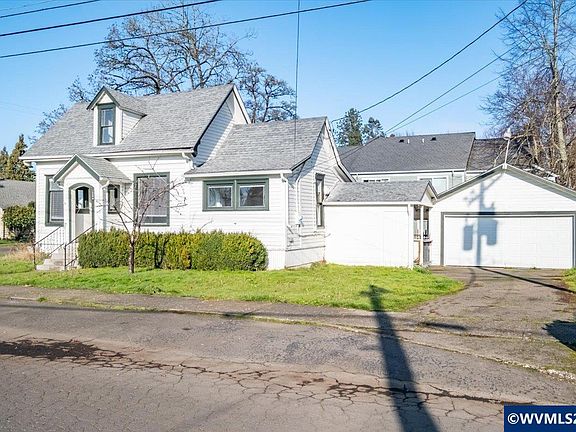 2nd image of 109 E Isabella St