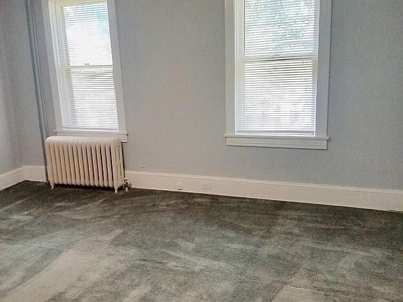 Bedroom/living room