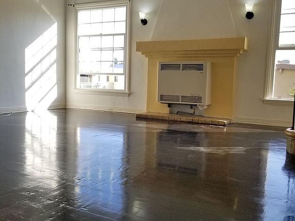 3rd image of 1440 N Gardner St APT 206