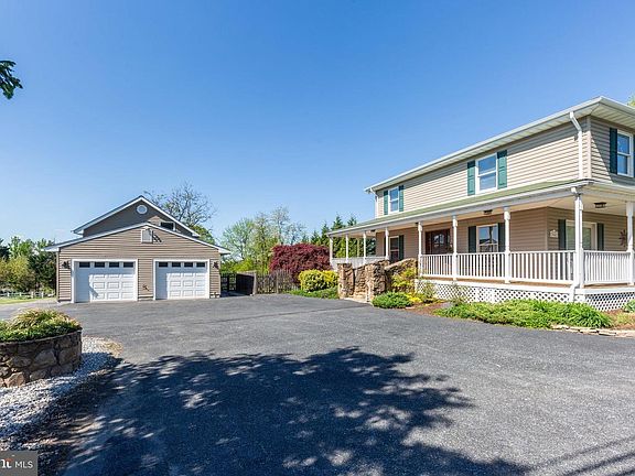 3rd image of 3046 Sykesville Rd