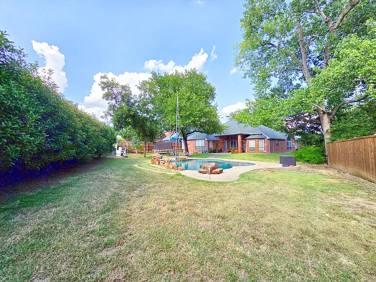 1601 Twilight Dr — Photo 25
