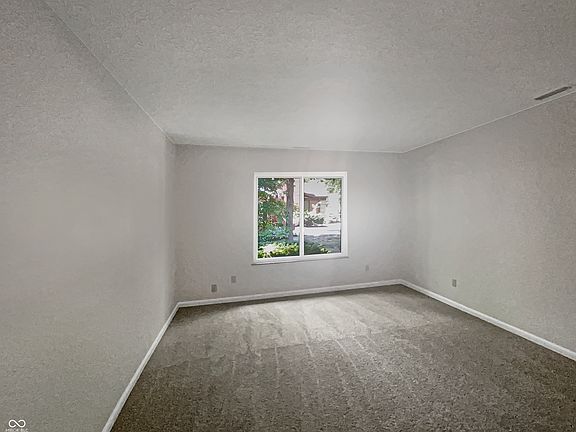 5th image of 9287 Golden Woods Dr