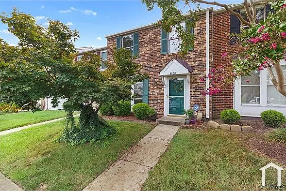 4968 Finnegan Ct — Photo 2