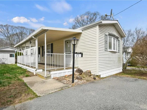 27 Linden Avenue North, Westbrook, CT 06498