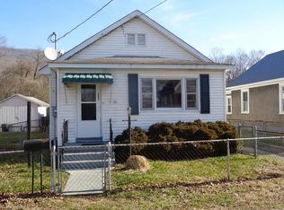 905 N Greenbrier Ave, Covington, VA 24426