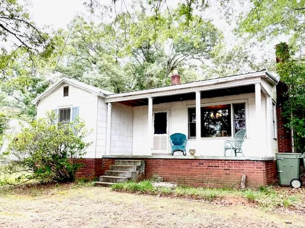 422 Eaton St, Central, SC 29630