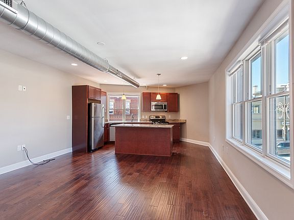 Dining Room and Breakfast Bar