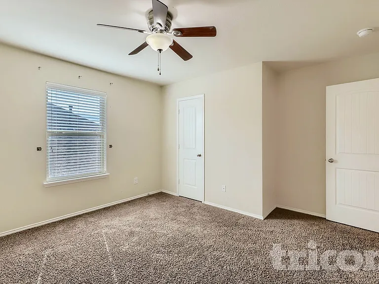 1307 Hidden Valley Dr — Photo 7