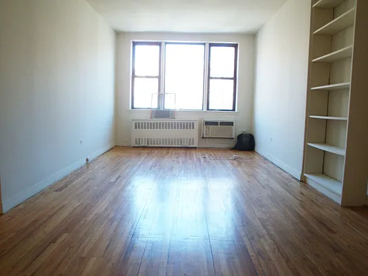 Rented by DSA Realty Midtown West | media 20