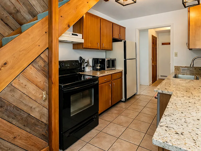907 Red Sandstone Rd #9C — Photo 6