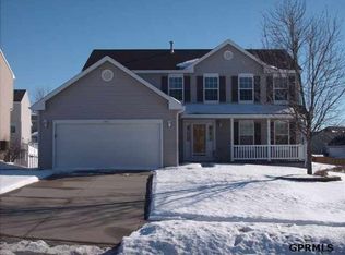 9821 S Windy Cir, La Vista, NE 68128