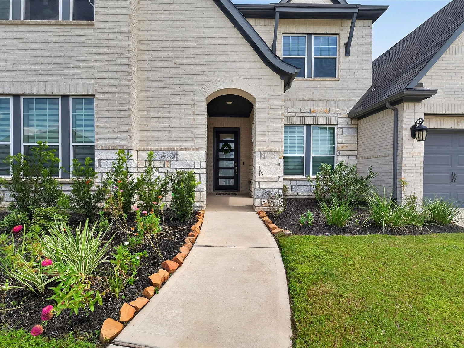 5 bed, 4.5 bath, 3451 sqft, $5,000 — Photo 4
