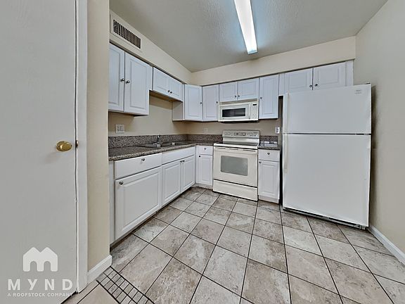 4th image of 2708 E Tierra Buena Ln APT 3