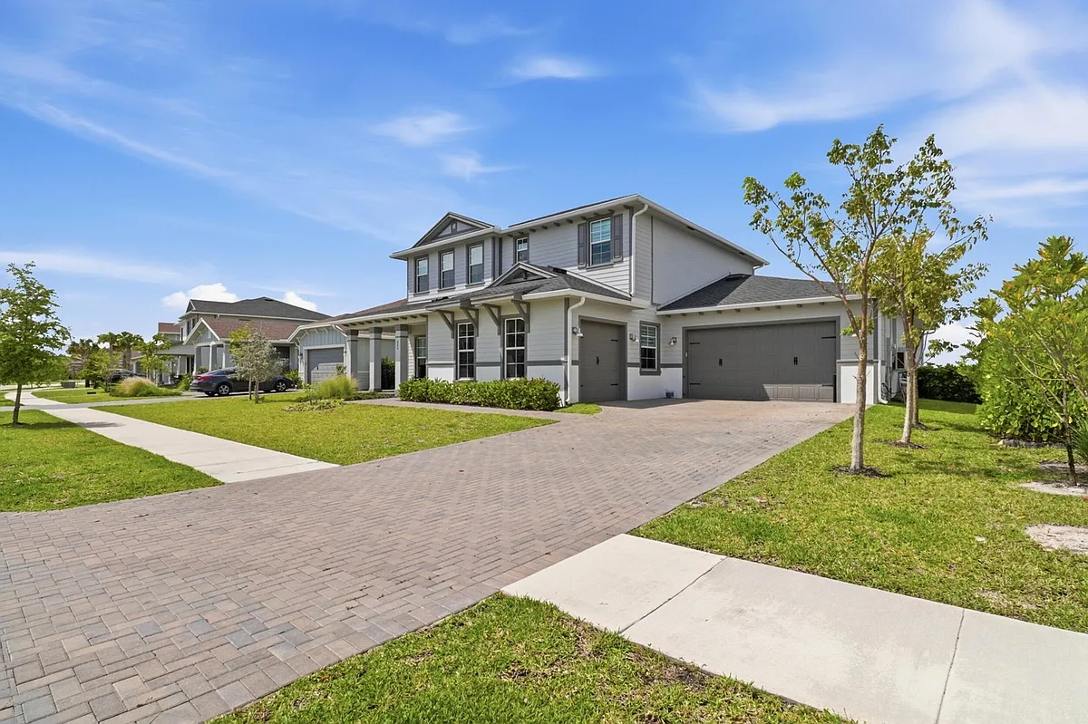 Building Photo - 655 Hookline Cir