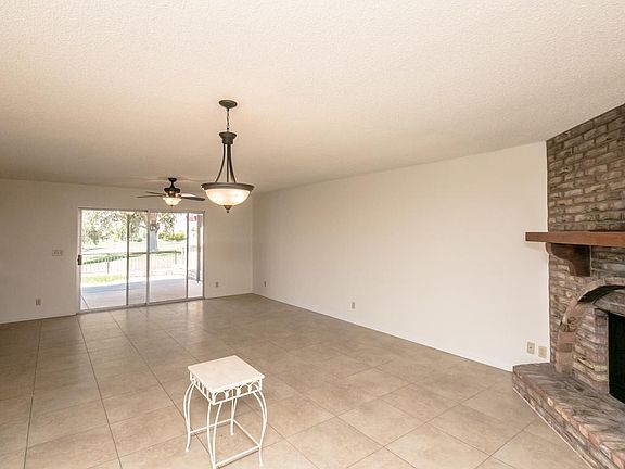 2nd image of 2517 Country Club Dr