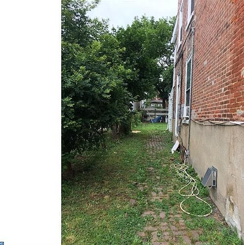 2nd image of 709 Astor St