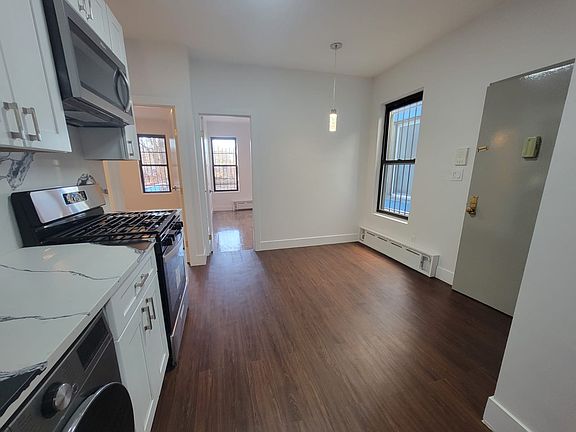 4th image of 388 17th St #1A