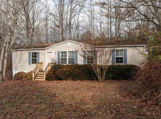 290 Antioch Ridge Dr, Scottsville, VA 24590
