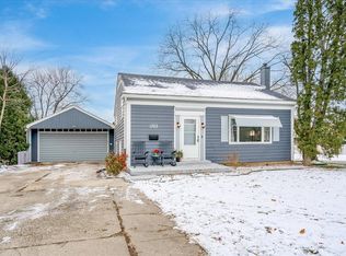 1203 N Boltwood St, Hastings, MI