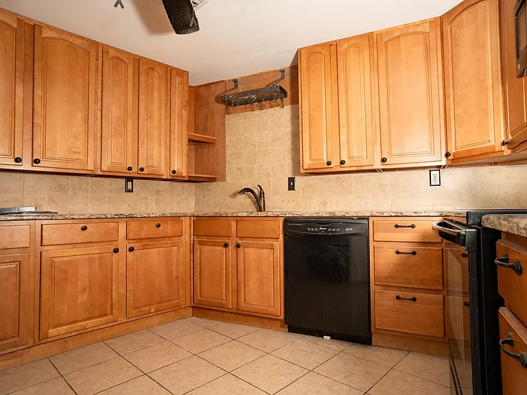 823 S Water St #5F — Photo 12