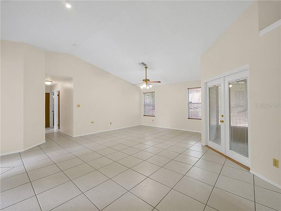 4th image of 503 Shumard Oaks Dr