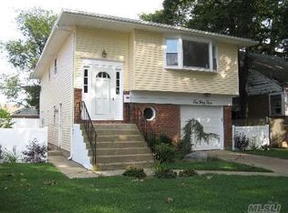 143 Wellington Rd, Elmont, NY 11003