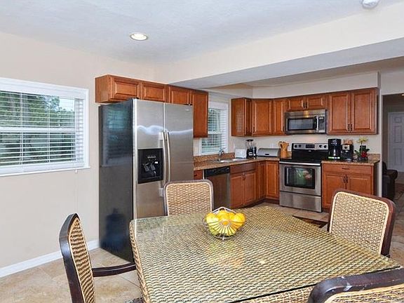 3rd image of 3932 Iola Dr