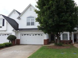 402 Cliffview Ct, Greer, SC 29650