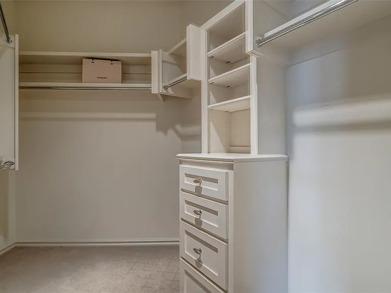 5701 Mistletoe Ct — Photo 35