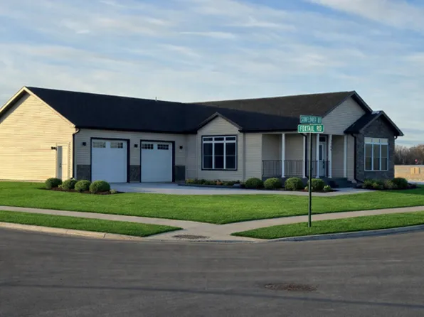 1106 Sunflower Rd, Redwood Falls, MN 56283