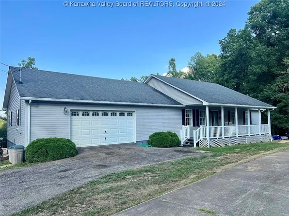169 Poplar Dr, Ripley, WV 25271