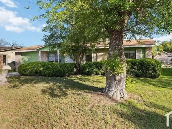 425 W Aviation Blvd, Universal City, TX 78148