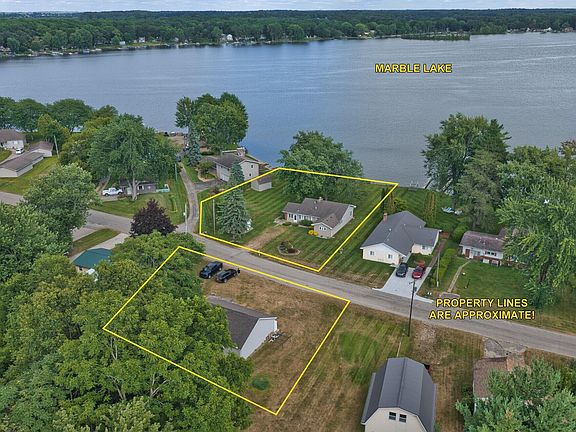2nd image of 201 Lakeside Dr