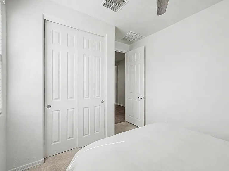 741 E Liberty Ln — Photo 14